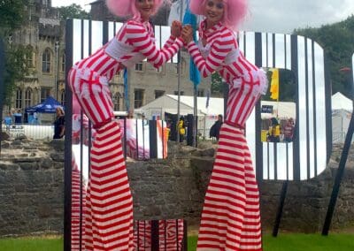 CirqueDaPurr Vintage red white candy floss stilts